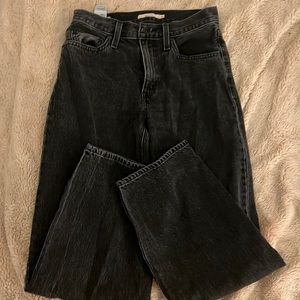 Black baggy dad Levi’s jeans